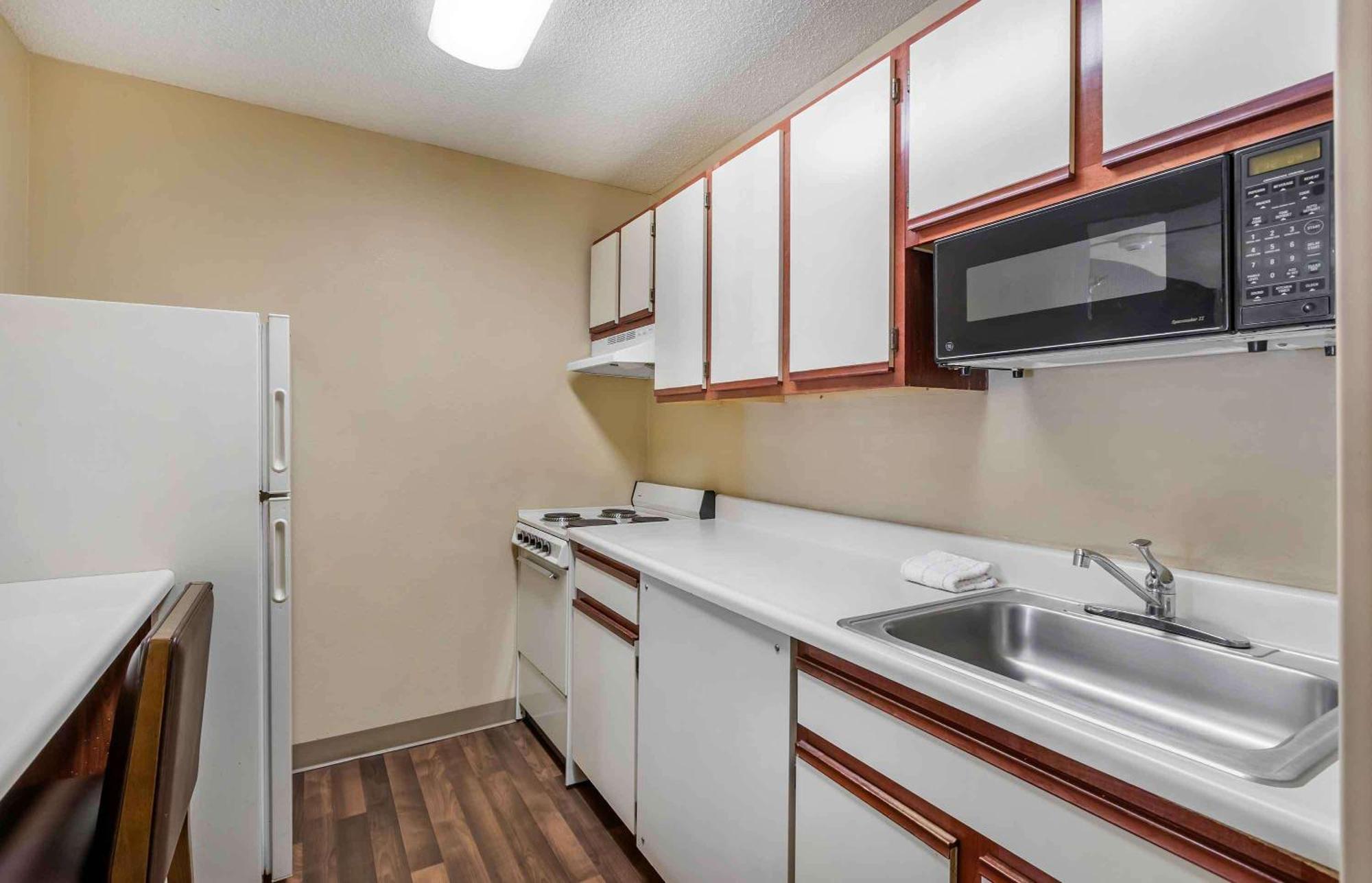Extended Stay America Select Suites - Des Moines - West Des Moines Clive Exterior photo